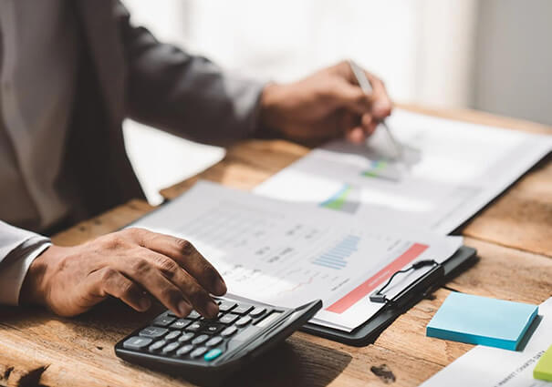 Finance-&-Economic-Damages-Featured-IMG